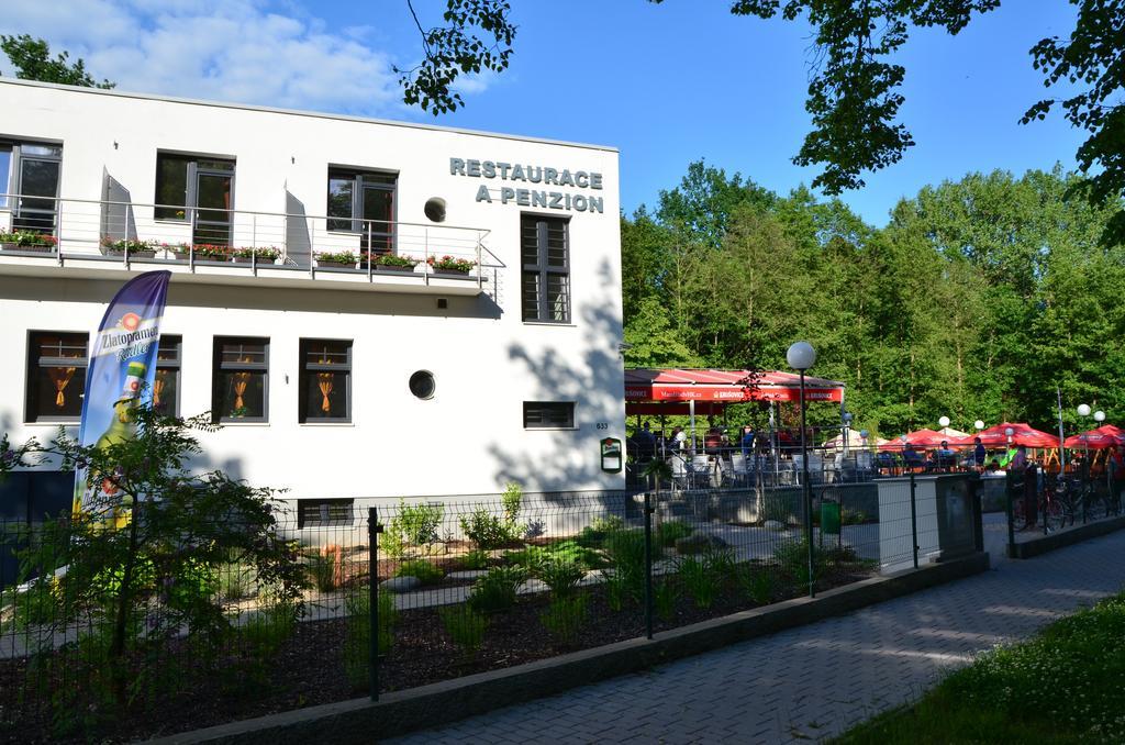 Restaurace A Penzion Zdena Bouda Hradec Králové Extérieur photo