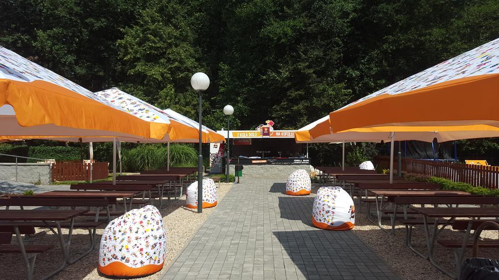 Restaurace A Penzion Zdena Bouda Hradec Králové Extérieur photo